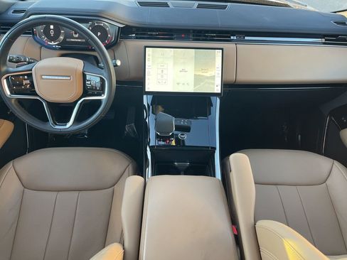 Used 2025 Land Rover Range Rover Sport SE image 16