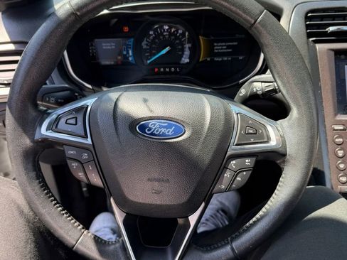 Used 2019 Ford Fusion Titanium FWD image 15