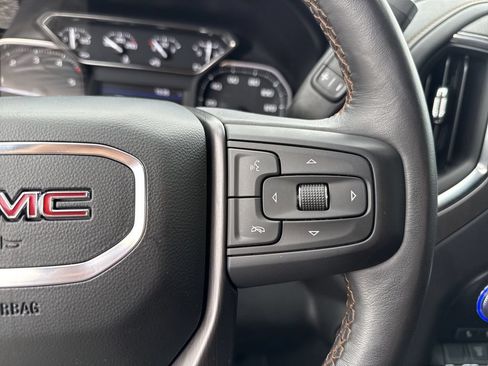 Used 2022 GMC Sierra 2500 AT4 w/ AT4 Preferred Package AWD/4WD image 24
