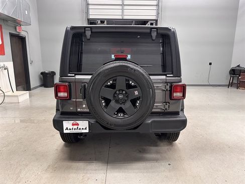 Used 2019 Jeep Wrangler Unlimited Sport S image 6