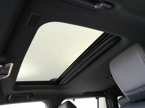 Used 2026 Lexus GX 550 w/ Accessory Package (CT) AWD/4WD image 18