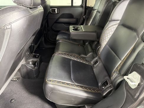 Used 2021 Jeep Gladiator Overland AWD/4WD image 20