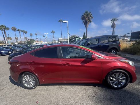 Used 2016 Hyundai Elantra SE w/ Option Group 02 FWD image 7