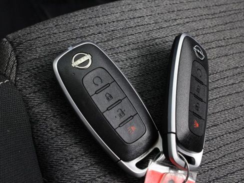 Certified 2023 Nissan Rogue SV image 31