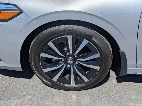 Used 2024 Honda Civic EX-L image 13