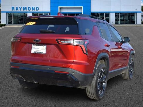 Used 2025 Chevrolet Equinox RS image 3