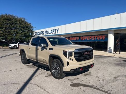 Used 2022 GMC Sierra 1500 AT4 w/ AT4 Premium Package image 1