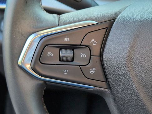 Used 2025 Chevrolet Trax LT w/ Driver Confidence Package image 26