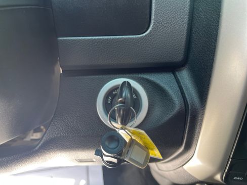 Used 2019 RAM 1500 Classic SLT image 13