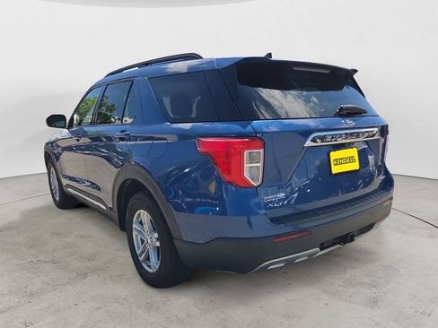 Certified 2022 Ford Explorer XLT AWD/4WD image 3