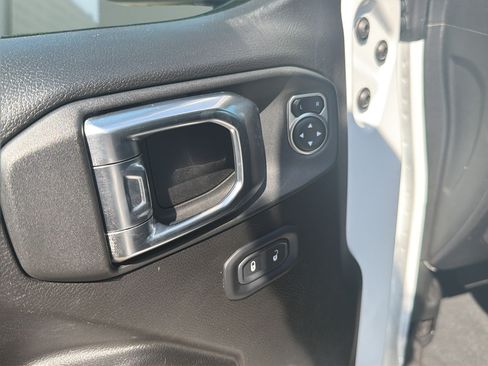 Used 2022 Jeep Wrangler Unlimited Sport w/ Sun And Sound Package AWD/4WD image 20