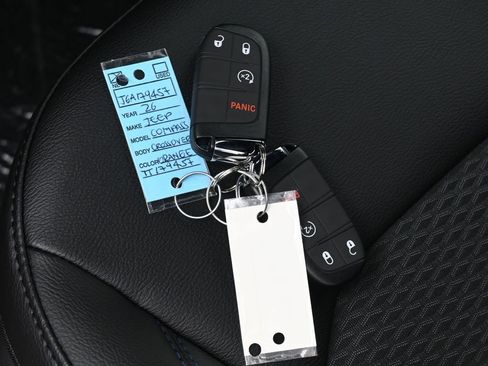 New 2026 Jeep Compass Latitude image 18