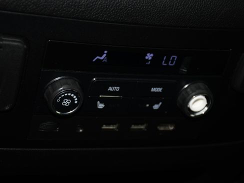 Used 2020 Chevrolet Suburban Premier AWD/4WD image 18