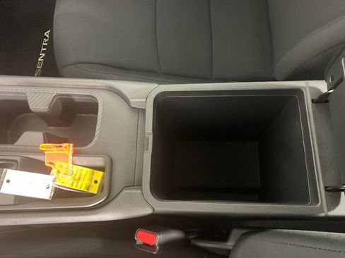 Used 2024 Nissan Sentra S FWD image 28