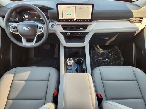 New 2026 Ford Explorer Active w/ Active Comfort Package image 25
