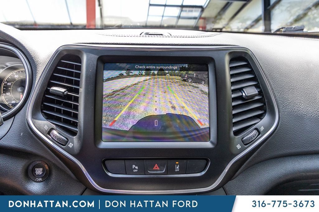 Used 2022 Jeep Cherokee Latitude Lux AWD/4WD image 9