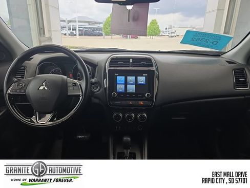 Used 2024 Mitsubishi Outlander Sport SE AWD/4WD image 13