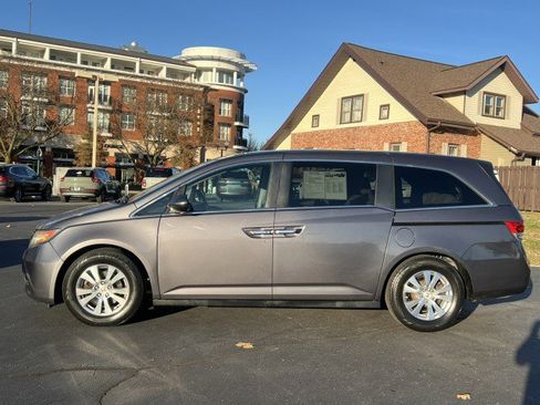 Used 2016 Honda Odyssey SE image 4