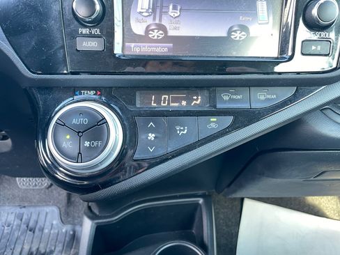 Used 2017 Toyota Prius C One FWD image 22