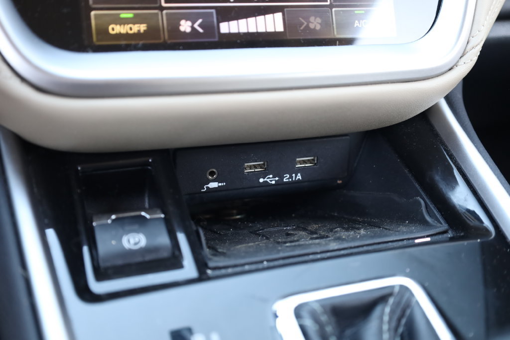 Used 2022 Subaru Outback Limited AWD/4WD image 14