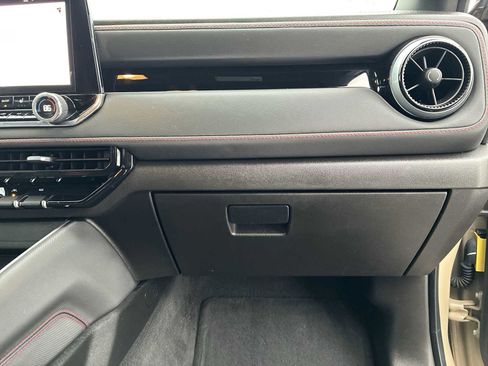 Used 2023 Chevrolet Colorado Z71 w/ Z71 Convenience Package 2 image 29