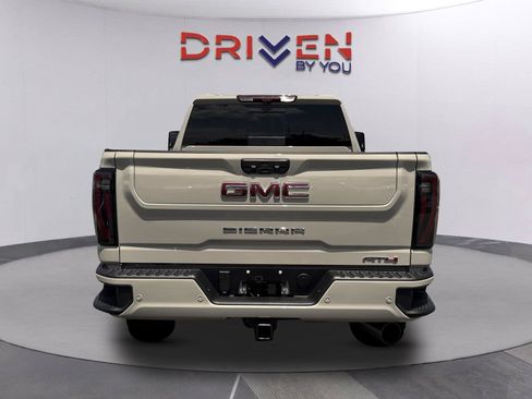 New 2026 GMC Sierra 2500 AT4 w/ AT4 Premium Plus Package AWD/4WD image 5