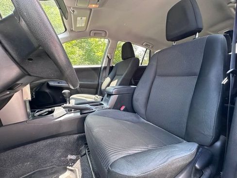 Used 2018 Toyota RAV4 LE AWD/4WD image 12