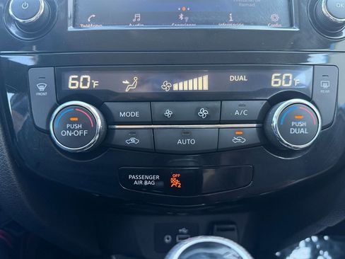 Used 2019 Nissan Rogue Sport SV image 18