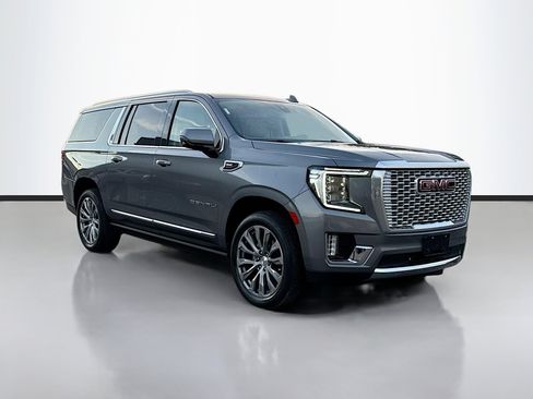 Used 2021 GMC Yukon XL Denali image 1