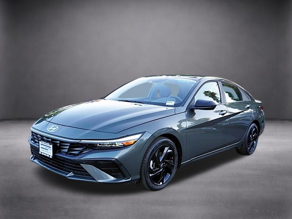 Certified 2026 Hyundai Elantra Sport FWD image 10