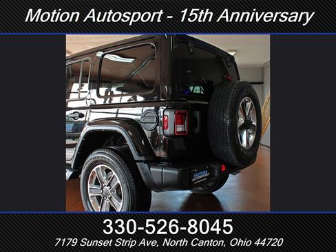 Used 2021 Jeep Wrangler Unlimited Sahara w/ Dual Top Group AWD/4WD image 8