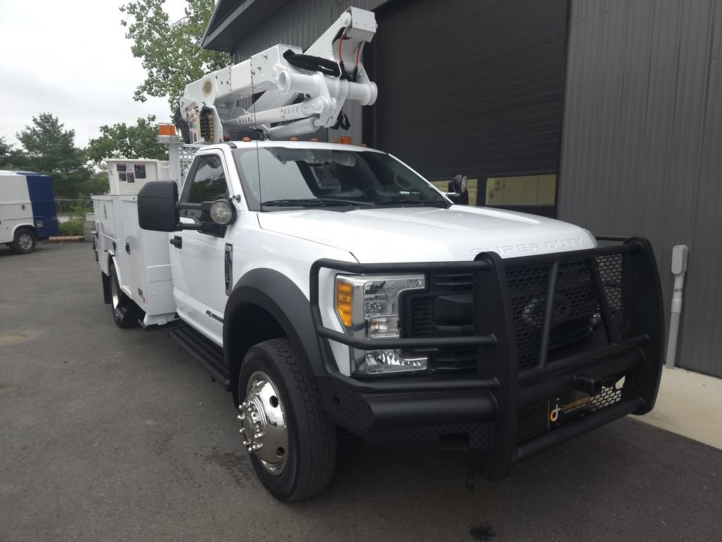 Used 2017 Ford F550 4x4 Regular Cab Super Duty image 9