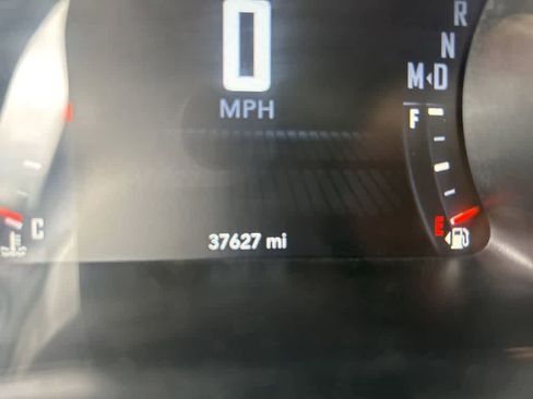 Used 2022 Dodge Challenger R/T RWD image 8