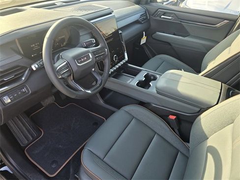 New 2026 GMC Acadia AT4 w/ Luxury Package image 18