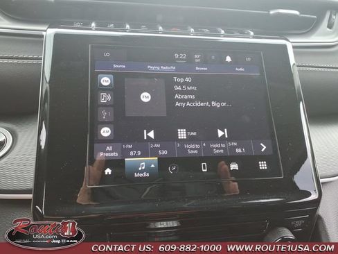 Used 2024 Jeep Grand Cherokee Laredo X AWD/4WD image 32