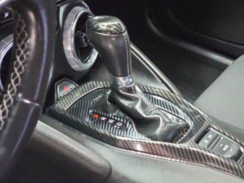 Used 2020 Chevrolet Camaro LT image 16