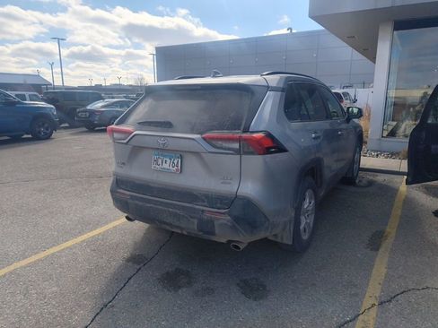 Used 2019 Toyota RAV4 XLE w/ Convenience Package image 7