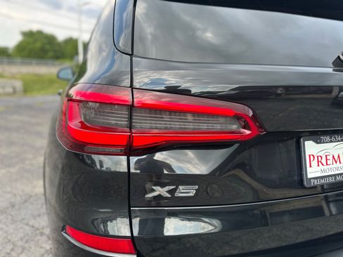 Used 2019 BMW X5 xDrive50i w/ M Sport Package AWD/4WD image 11