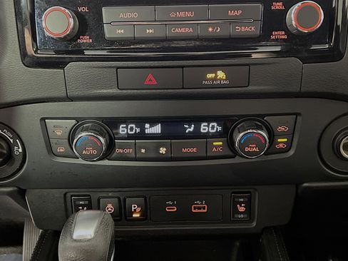 Used 2022 Nissan Frontier PRO-4X w/ Pro-4X Premium Package image 26