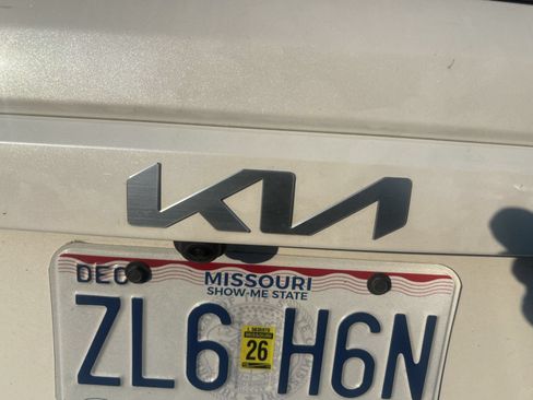 Used 2026 Kia Niro LX FWD image 10