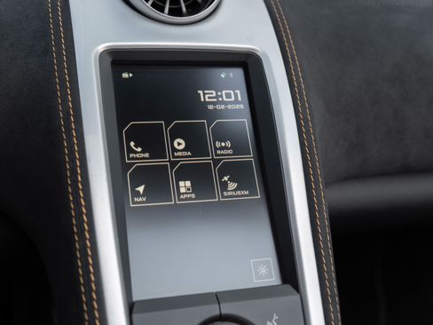 Used 2015 McLaren 650S Spider image 26