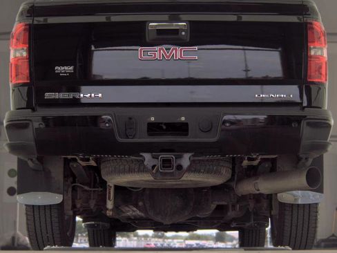 Used 2016 GMC Sierra 2500 Denali w/ Duramax Plus Package AWD/4WD image 7