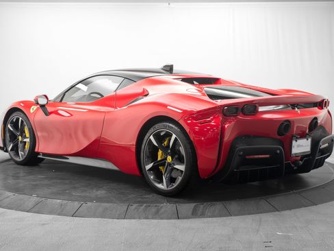 Used 2022 Ferrari SF90 Stradale AWD/4WD image 5
