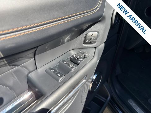 Used 2024 Ford Expedition Platinum AWD/4WD image 19