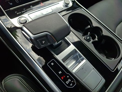 Certified 2025 Audi Q8 Prestige w/ Prestige Package AWD/4WD image 15