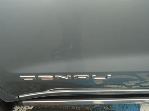 Certified 2025 GMC Sierra 1500 Denali Ultimate AWD/4WD image 19