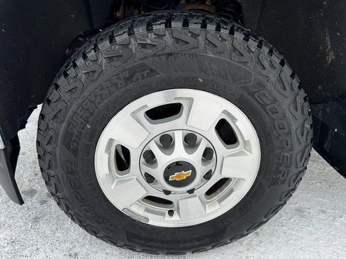 Used 2019 Chevrolet Silverado 2500 LT image 40