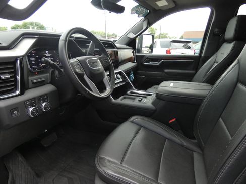 Certified 2024 GMC Sierra 3500 Denali w/ Denali Reserve Package AWD/4WD image 12