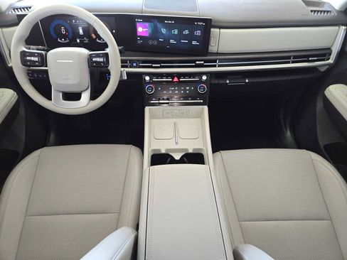Used 2025 Hyundai Santa Fe SEL image 23