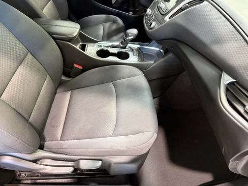 Used 2025 Chevrolet Malibu LT FWD image 26